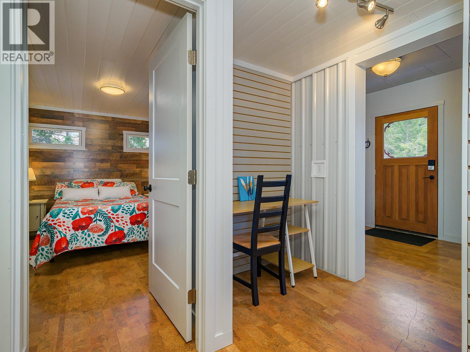 1756 Highway 95 Highway, Golden