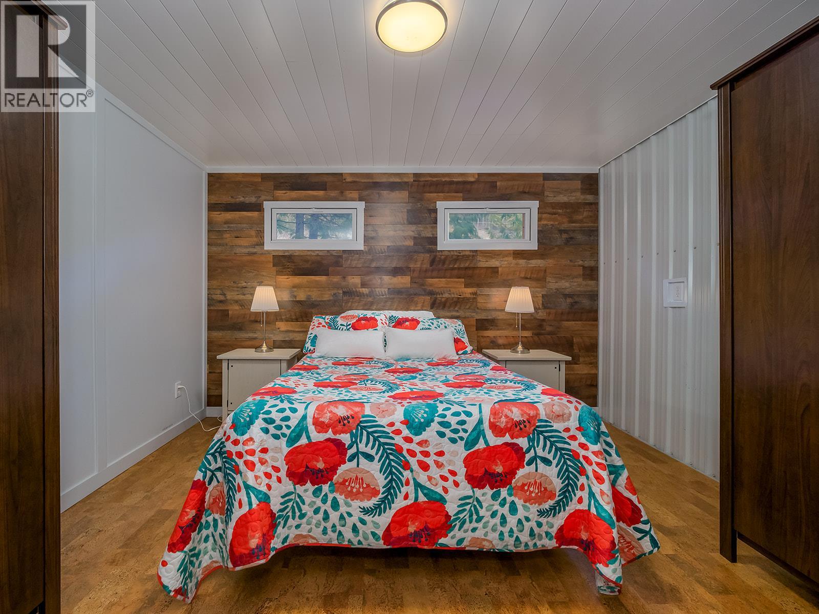 1756 Highway 95 Highway, Golden