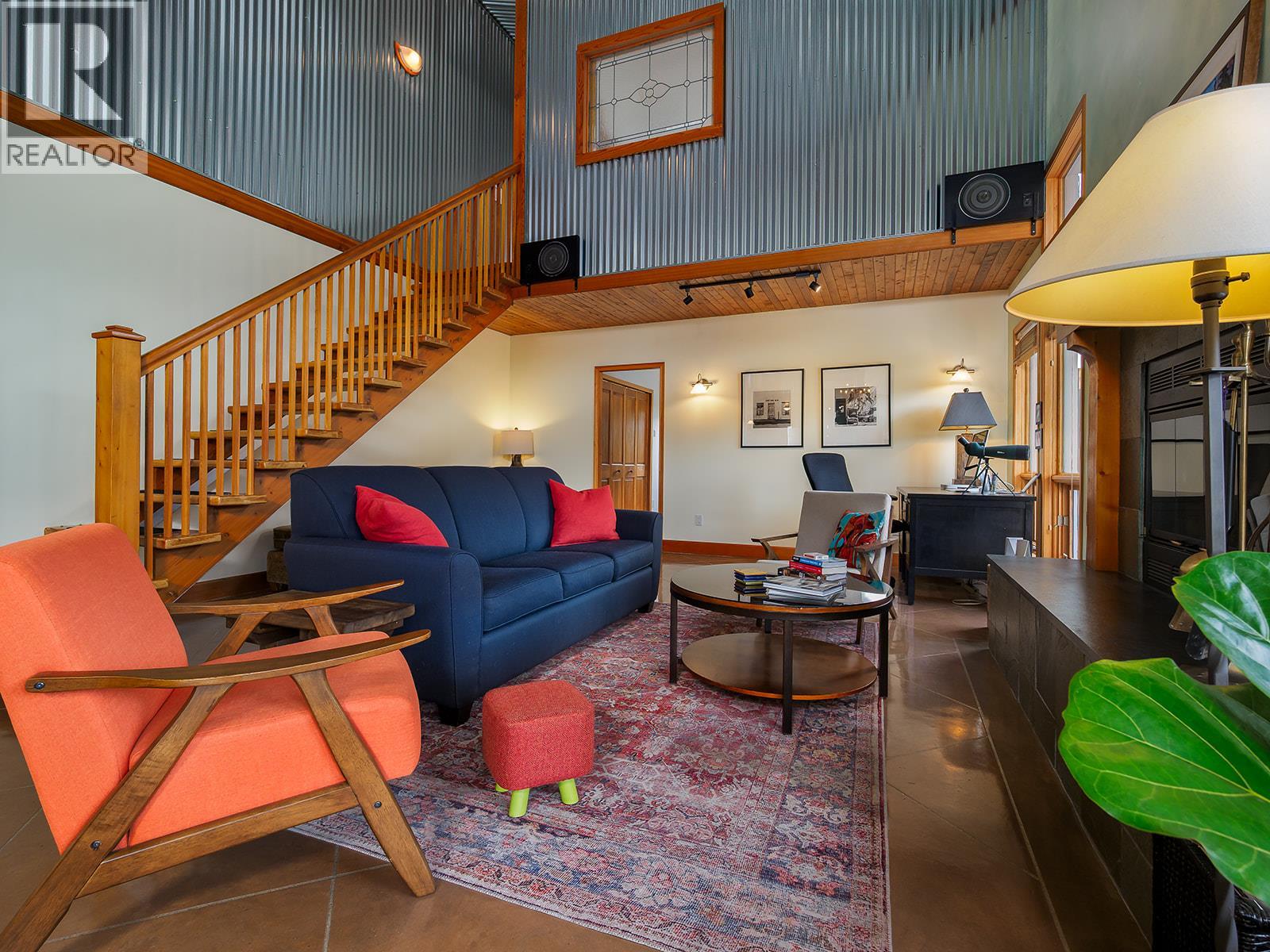 1756 Highway 95 Highway, Golden