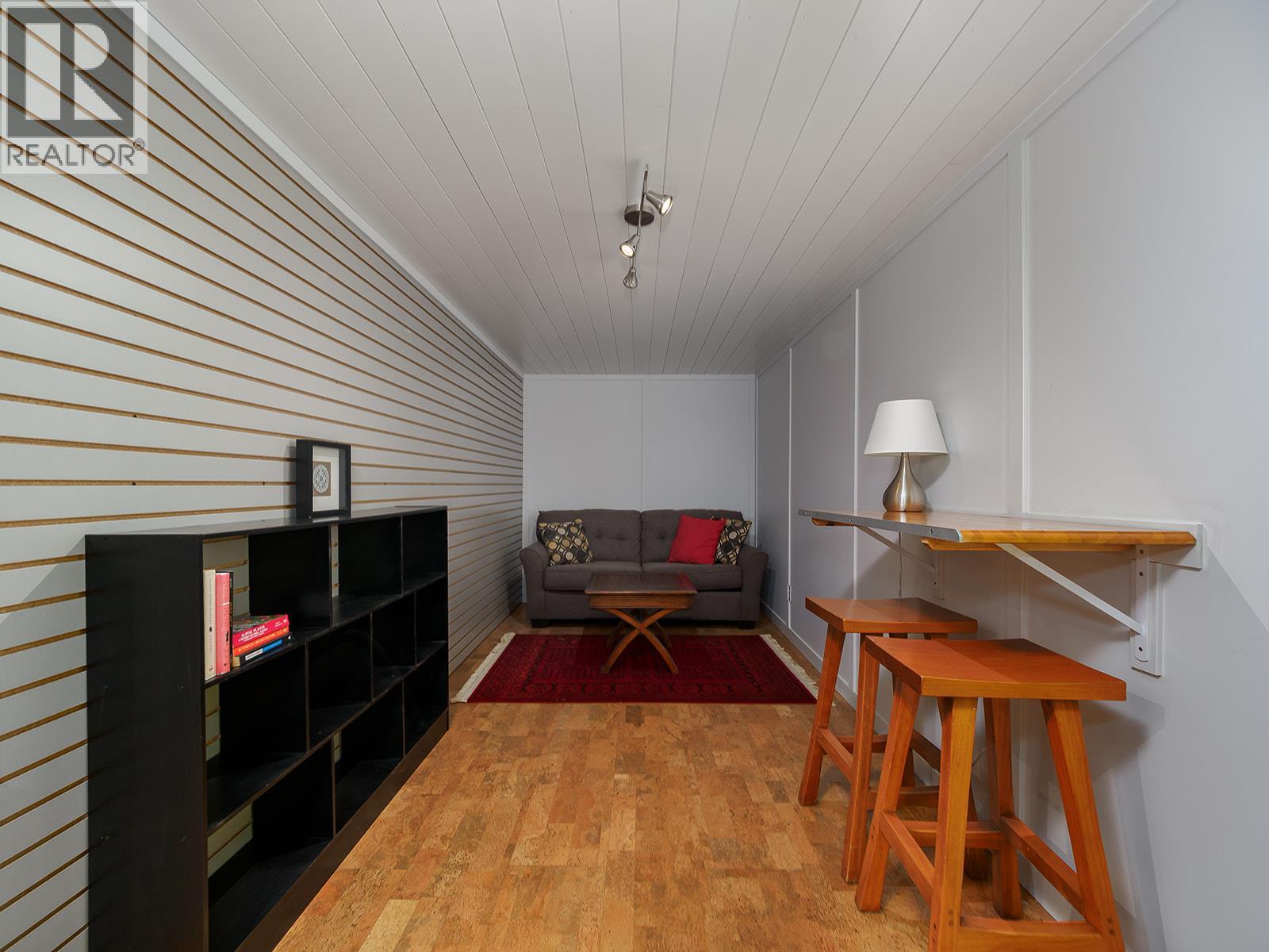 1756 Highway 95 Highway, Golden