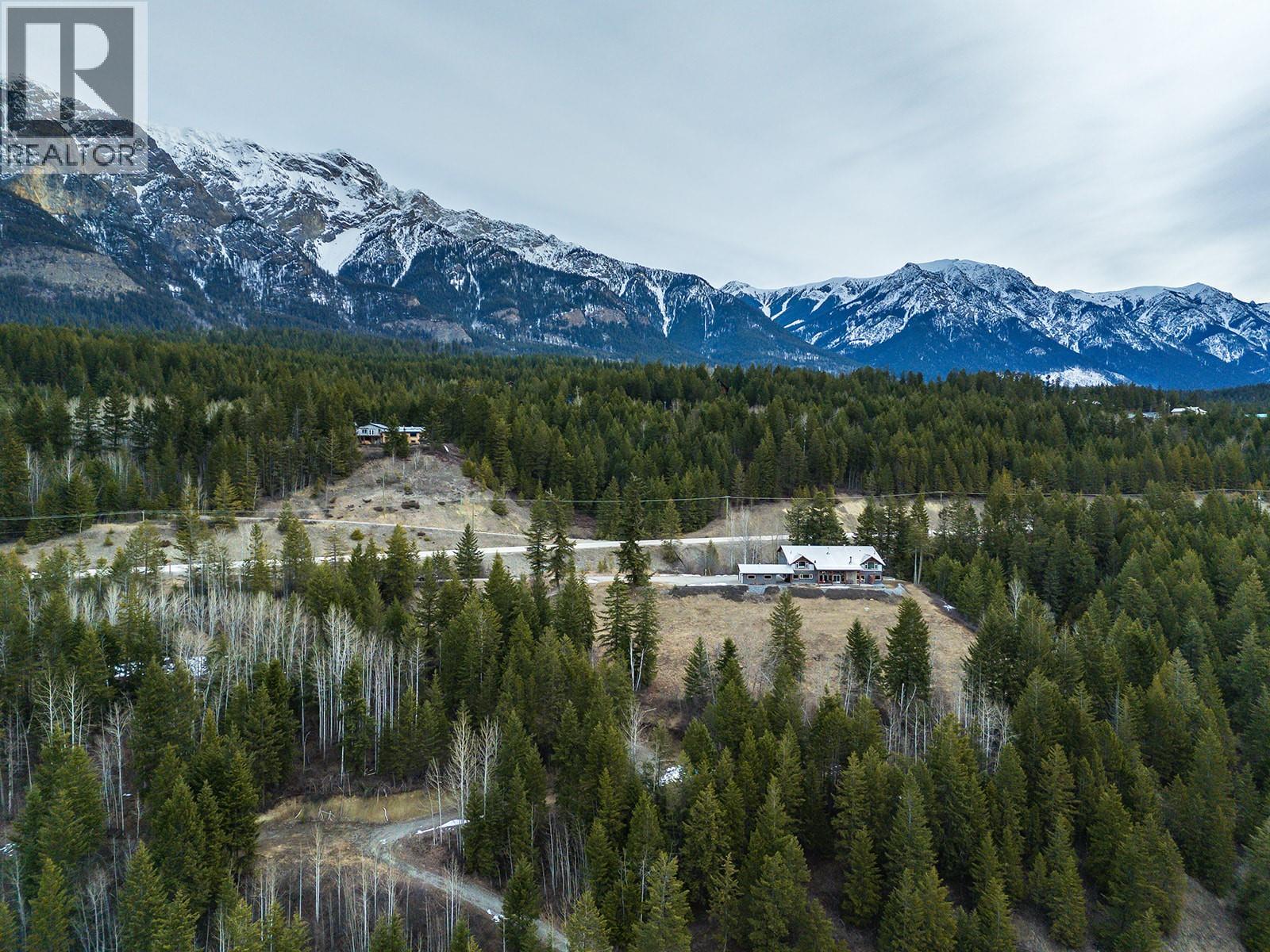 1756 Highway 95 Highway, Golden