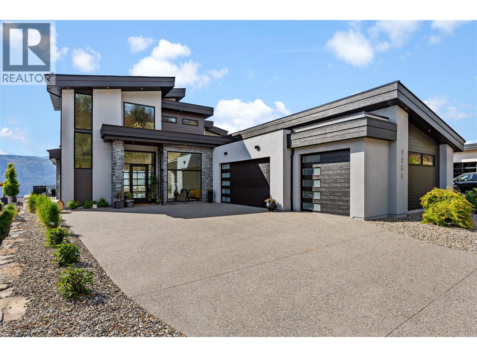 9988 Beacon Hill Drive, Lake Country