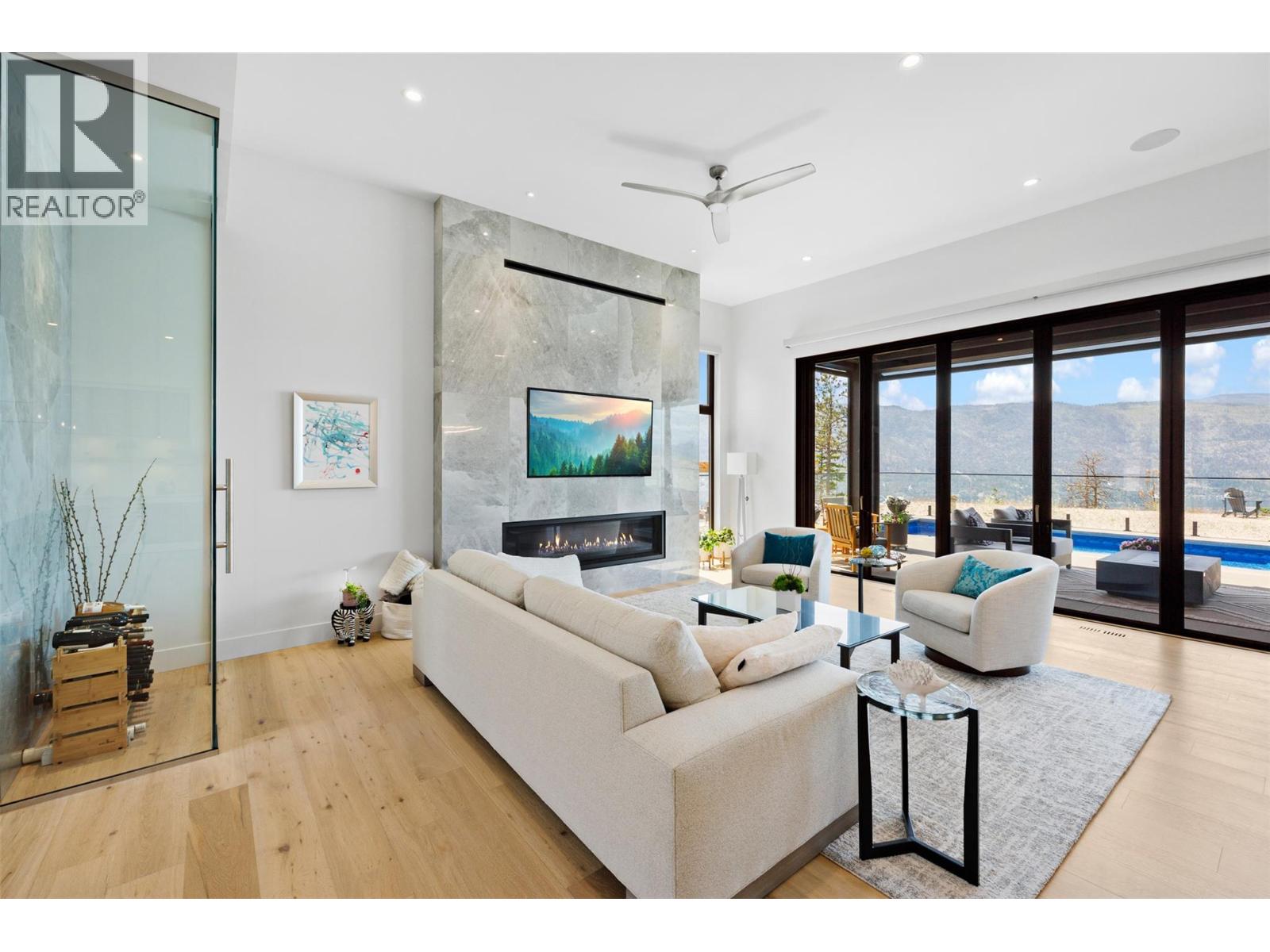 9988 Beacon Hill Drive, Lake Country