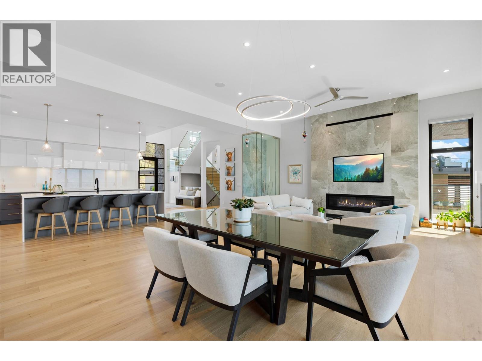 9988 Beacon Hill Drive, Lake Country