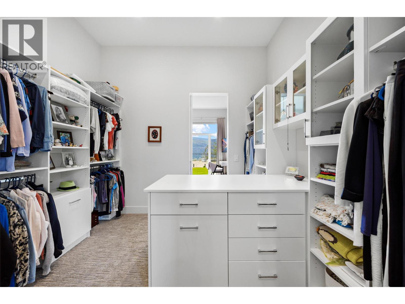 9988 Beacon Hill Drive, Lake Country