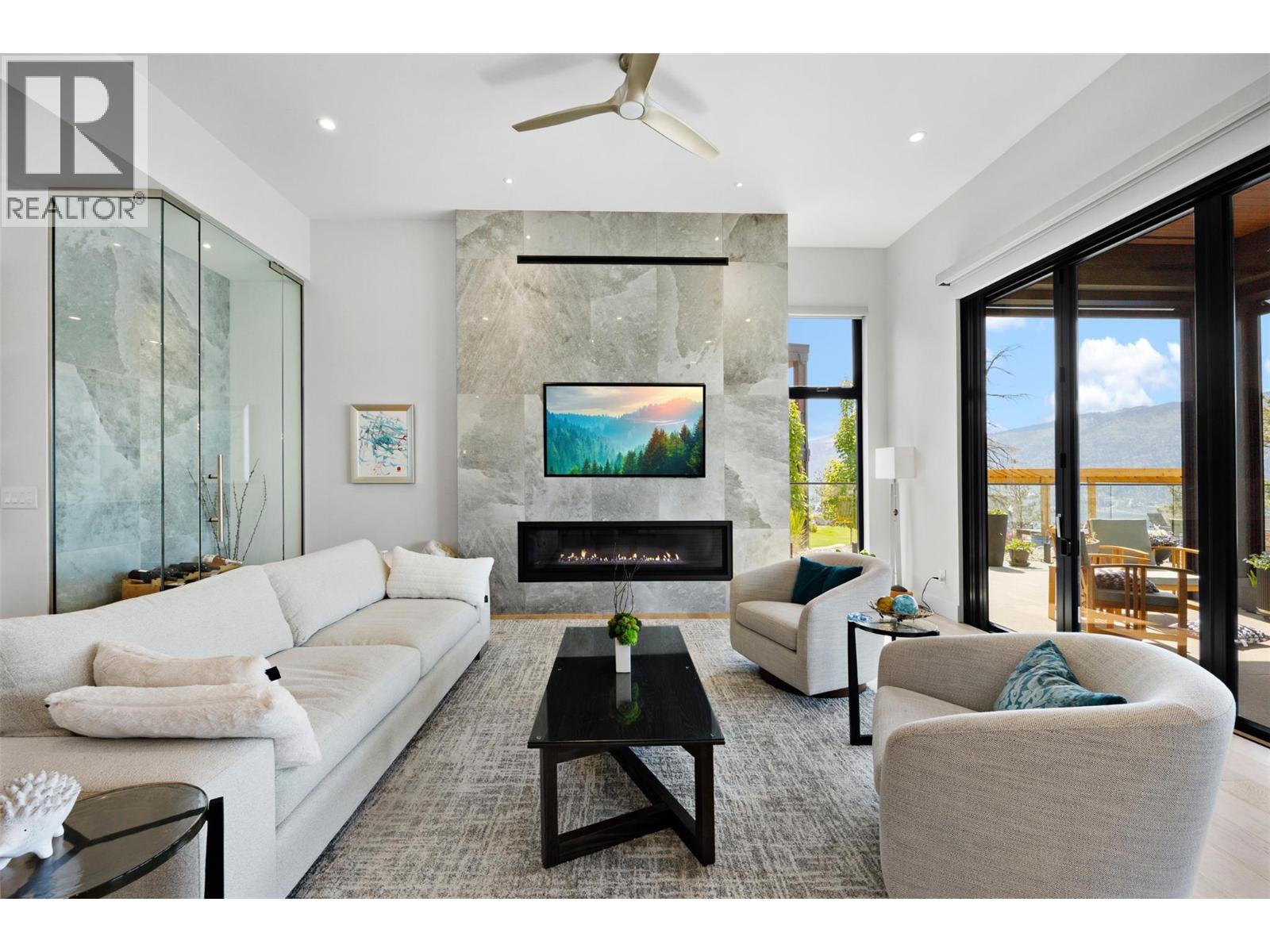 9988 Beacon Hill Drive, Lake Country