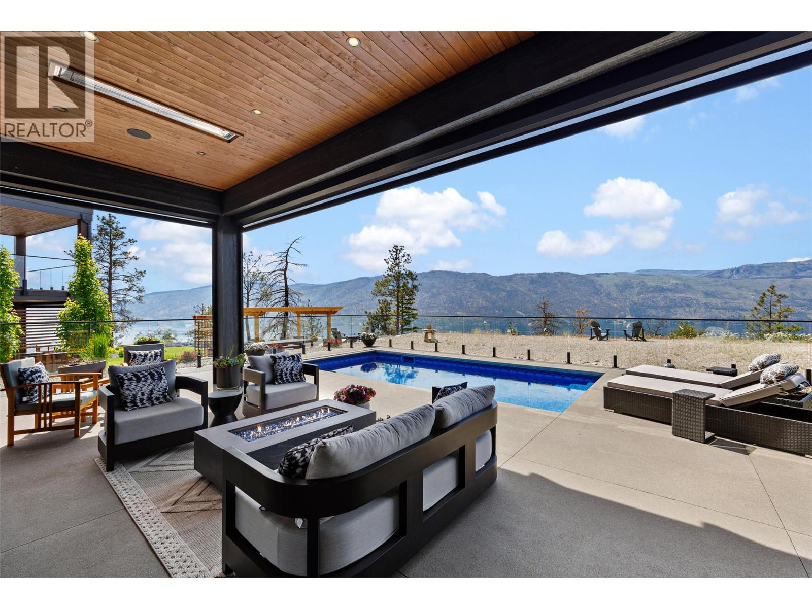 9988 Beacon Hill Drive, Lake Country