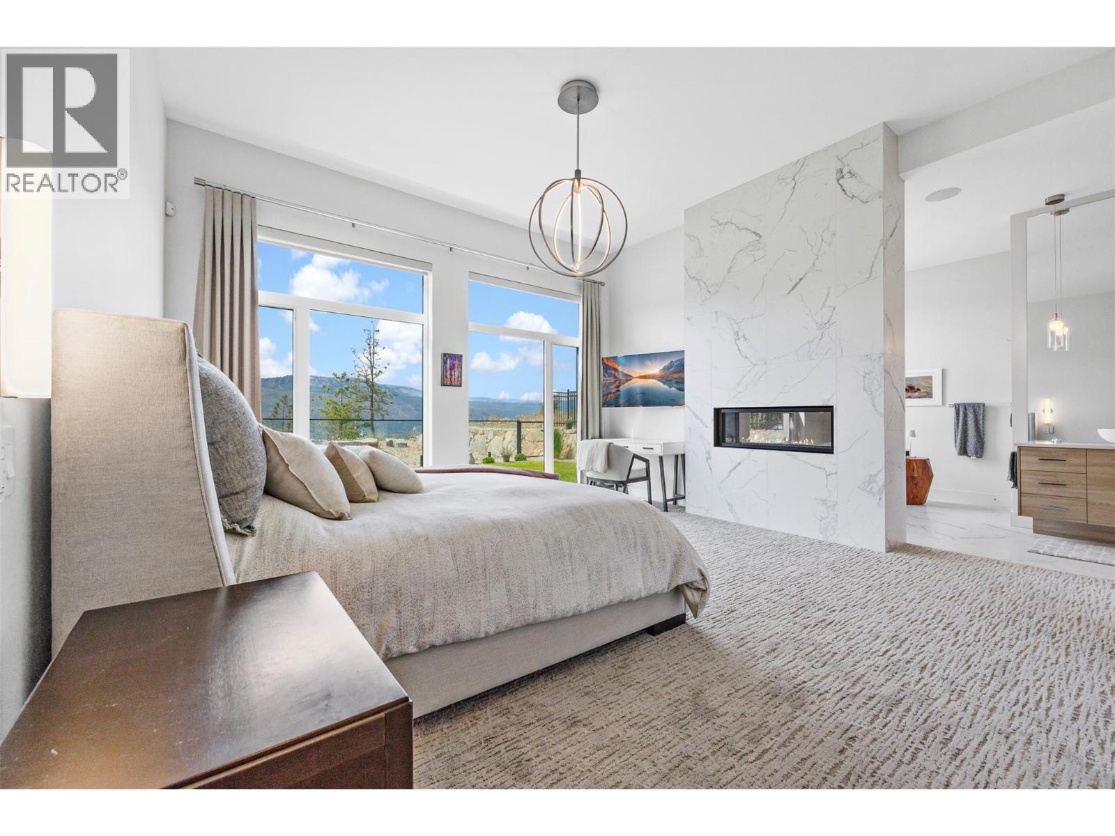 9988 Beacon Hill Drive, Lake Country