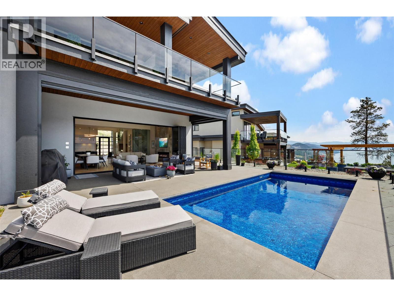 9988 Beacon Hill Drive, Lake Country