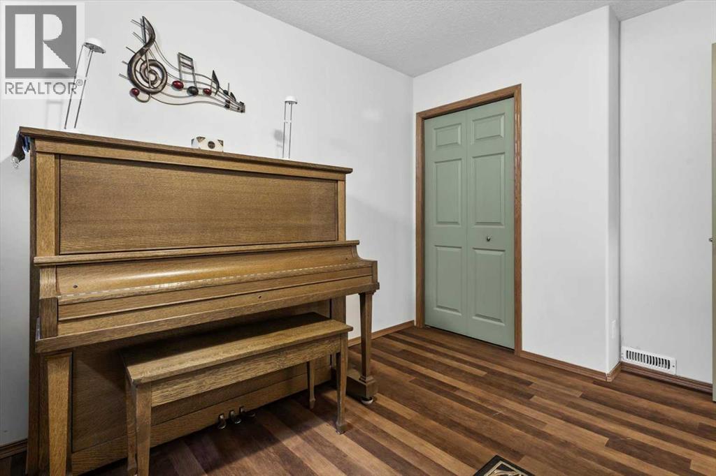 122 West Terrace Place, Cochrane