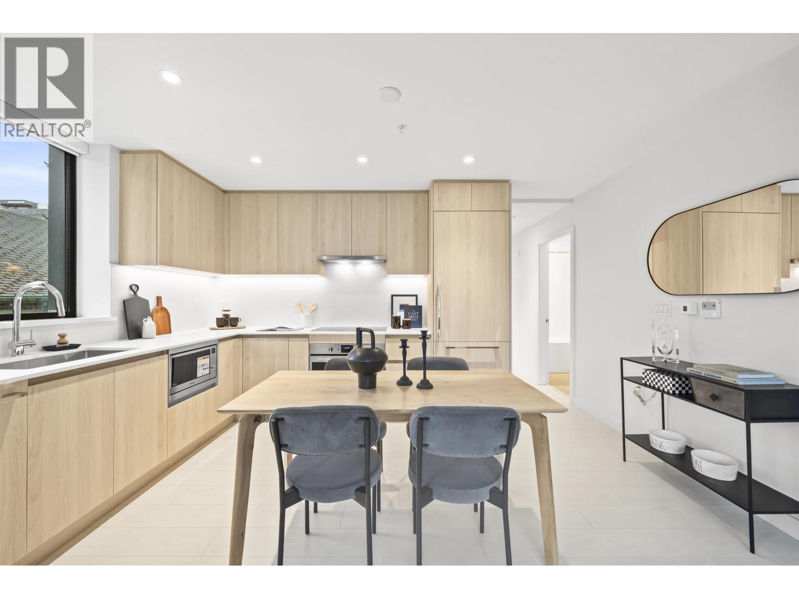 204 4928 QUEBEC STREET, Vancouver