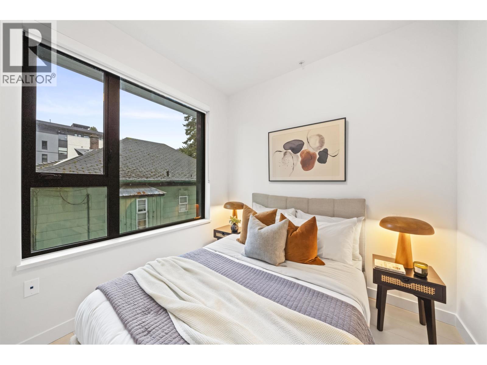 204 4928 QUEBEC STREET, Vancouver