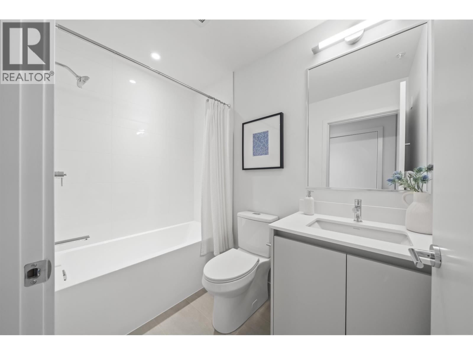 204 4928 QUEBEC STREET, Vancouver