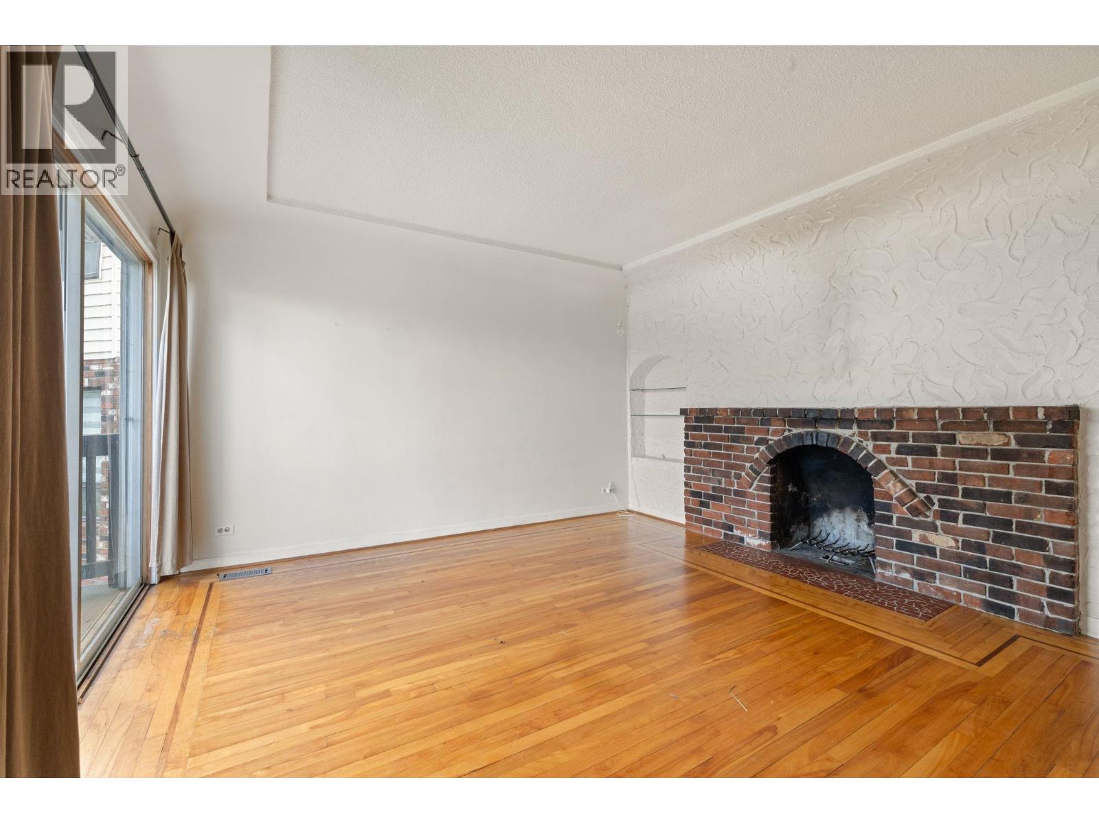 2580 E 19TH AVENUE, Vancouver