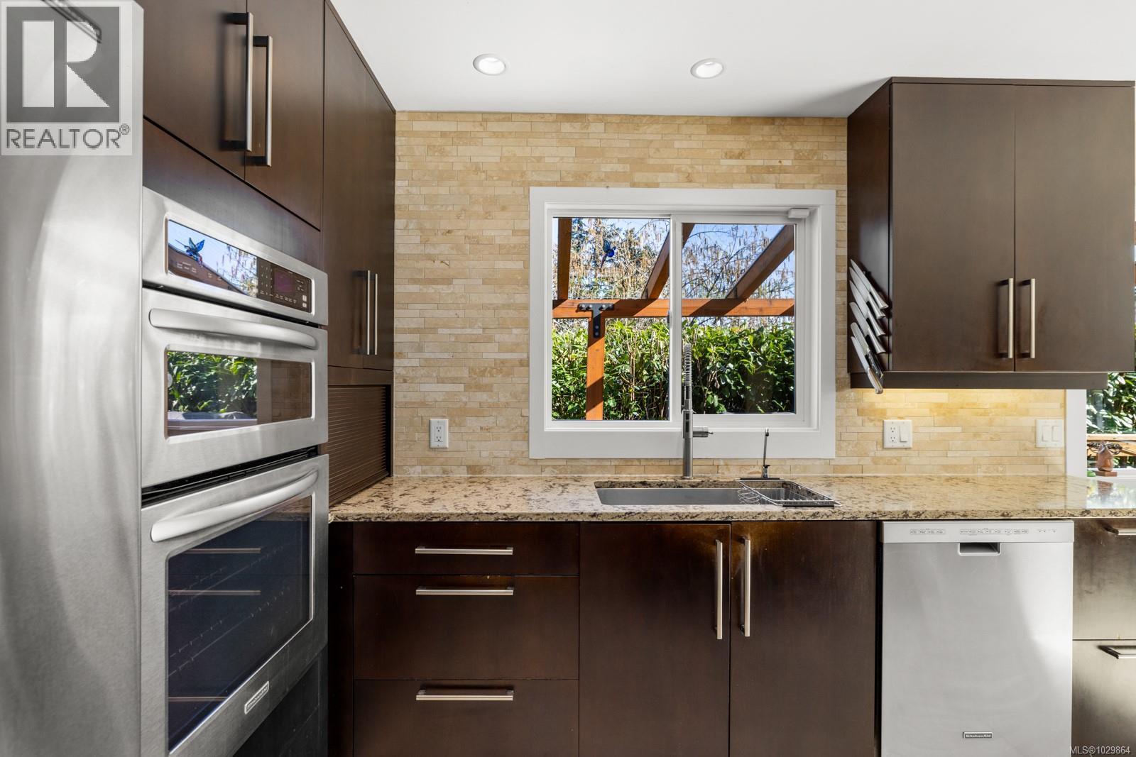 3223 Sedgwick Dr, Colwood