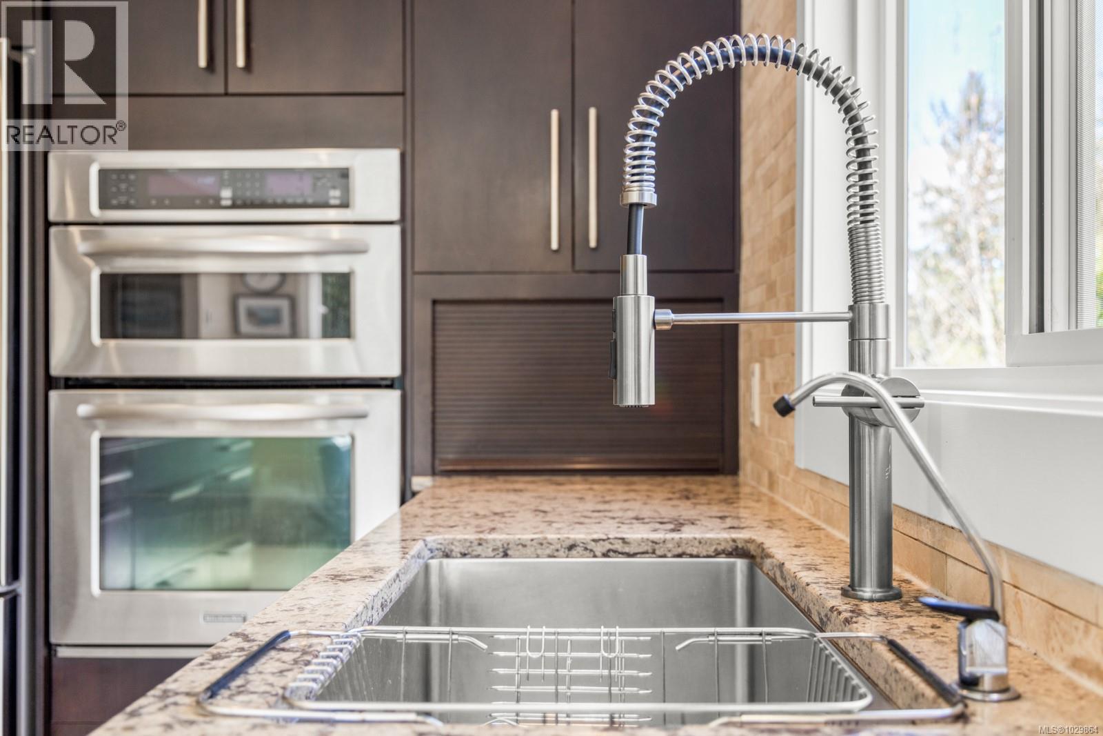 3223 Sedgwick Dr, Colwood