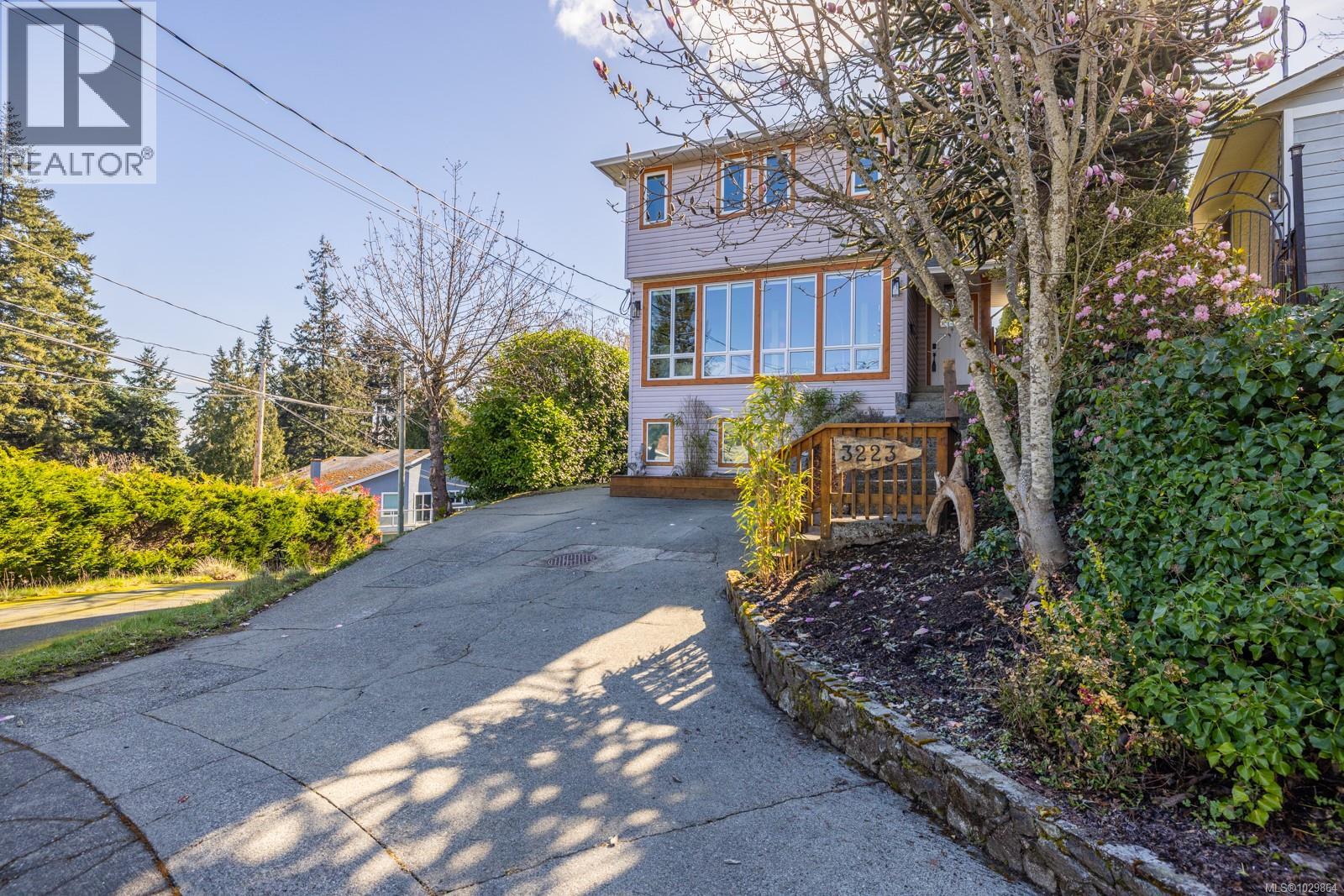 3223 Sedgwick Dr, Colwood