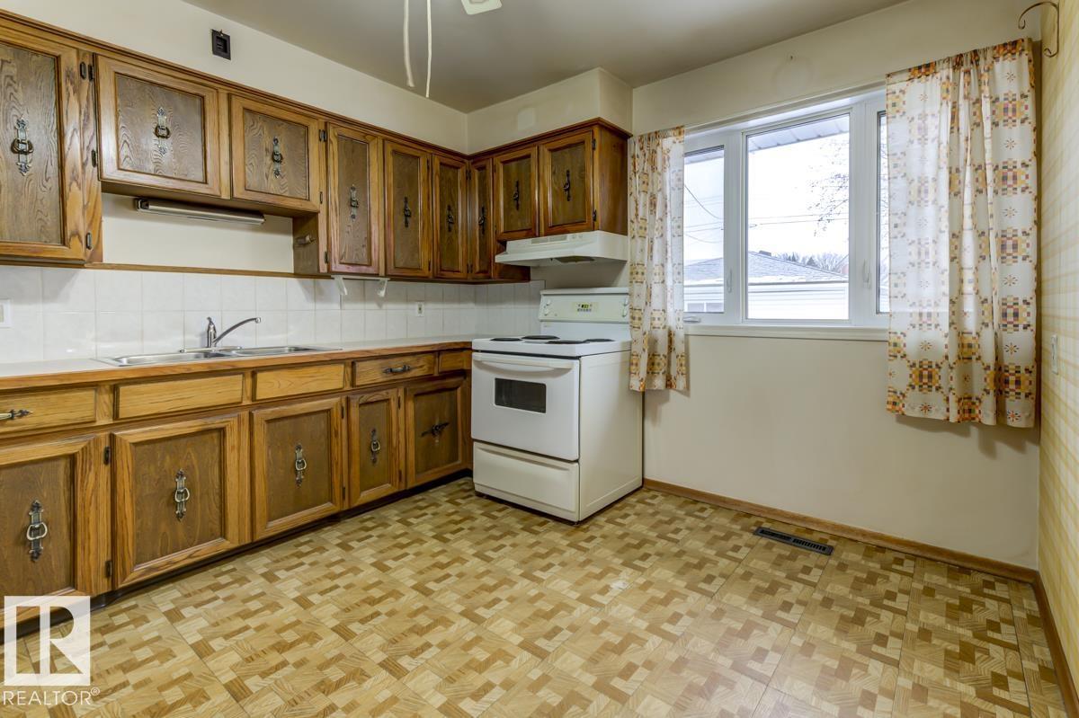 4021 117 AV NW, Edmonton