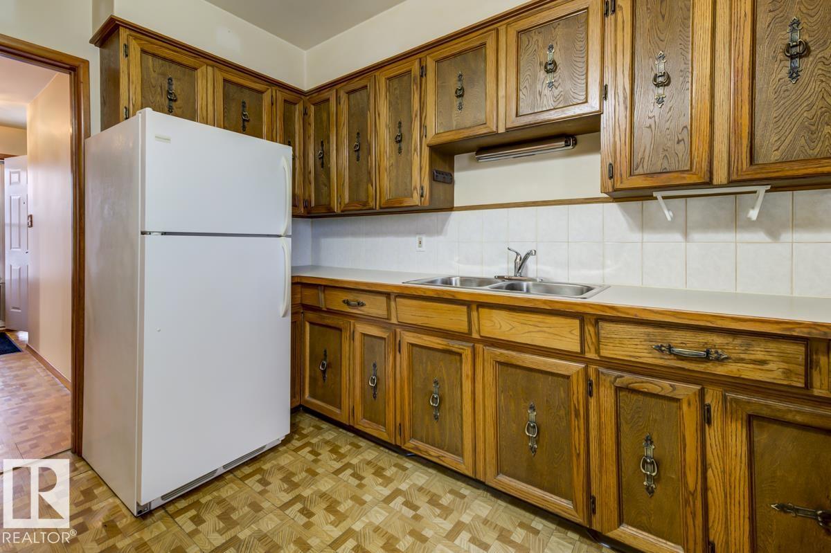 4021 117 AV NW, Edmonton