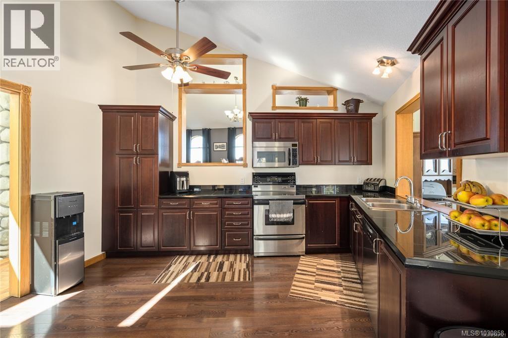 1828 Strathcona Hts, Shawnigan Lake