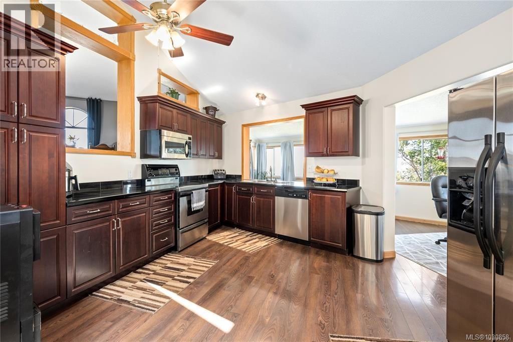 1828 Strathcona Hts, Shawnigan Lake