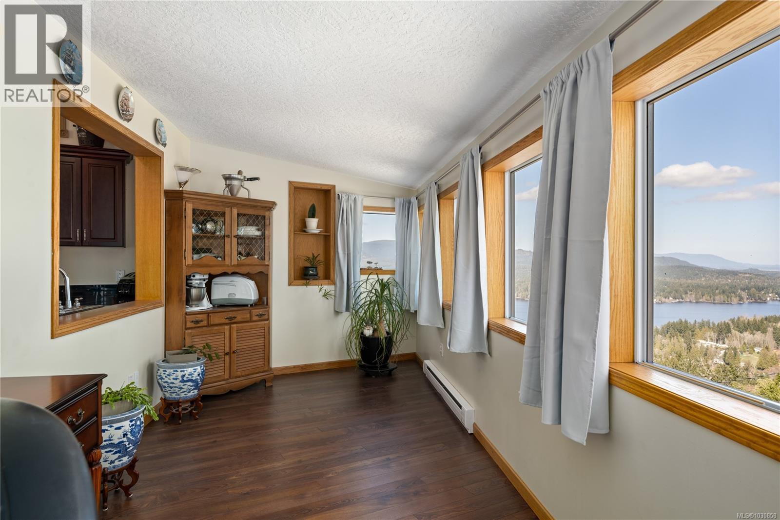 1828 Strathcona Hts, Shawnigan Lake