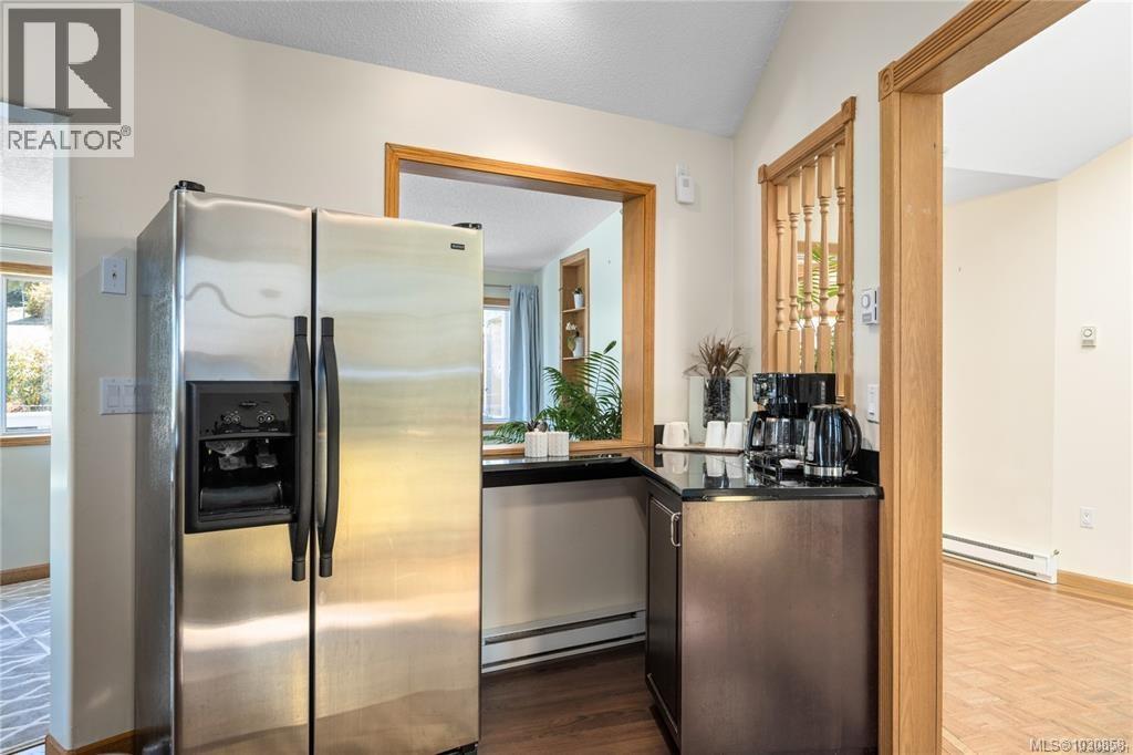 1828 Strathcona Hts, Shawnigan Lake