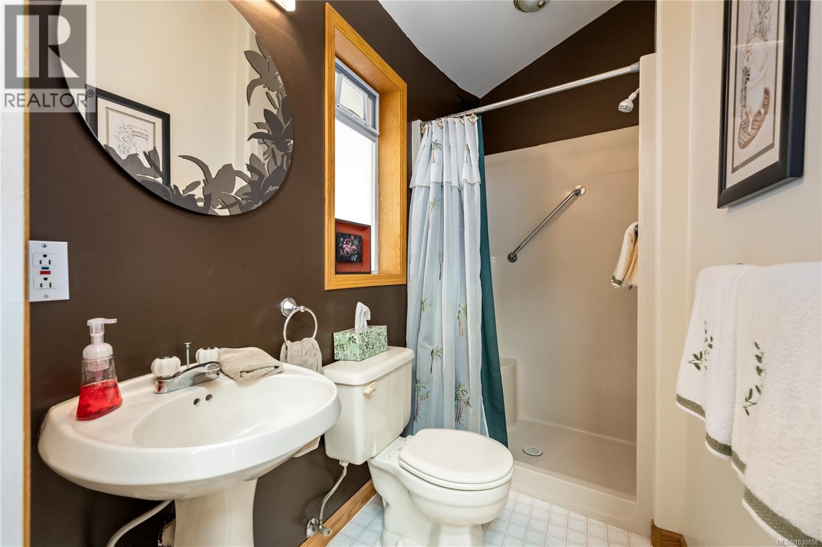 1828 Strathcona Hts, Shawnigan Lake