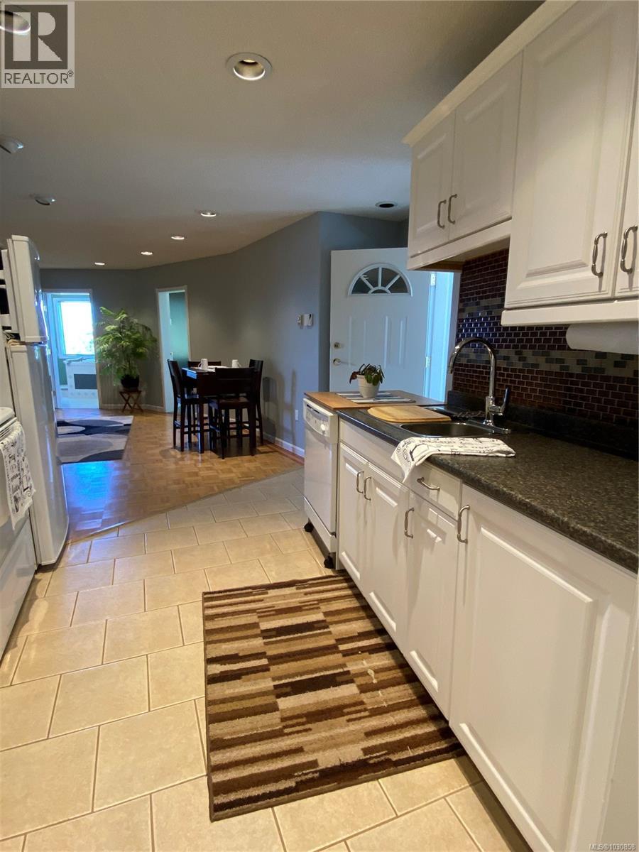 1828 Strathcona Hts, Shawnigan Lake