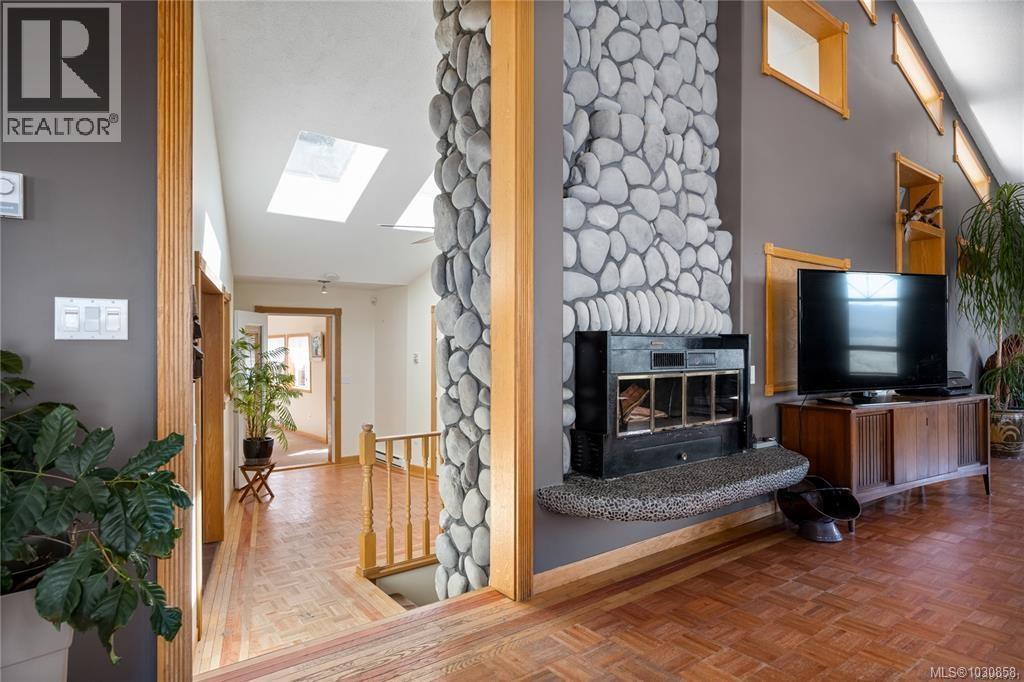 1828 Strathcona Hts, Shawnigan Lake