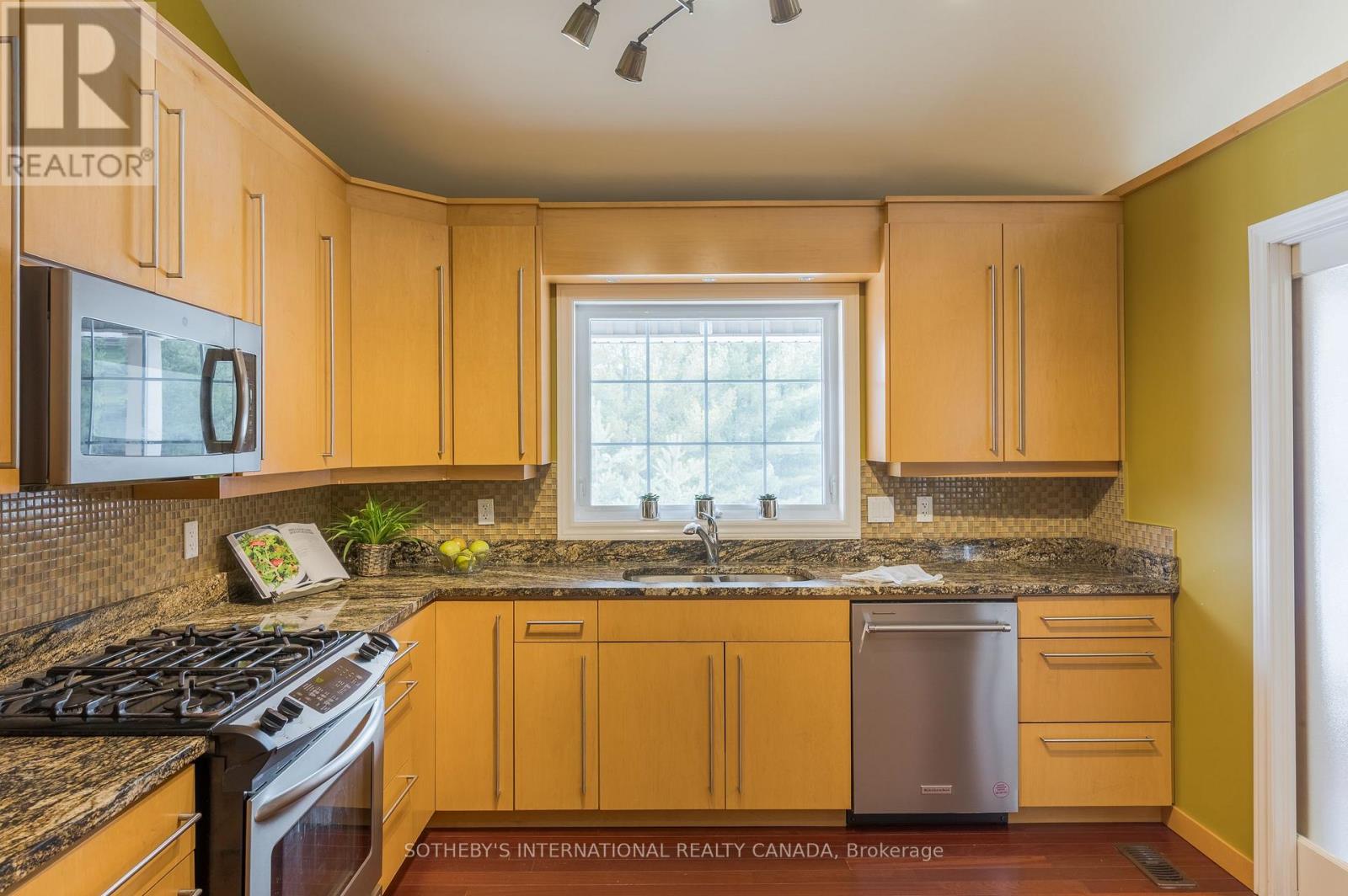 72 CAMPBELL ROAD - 16