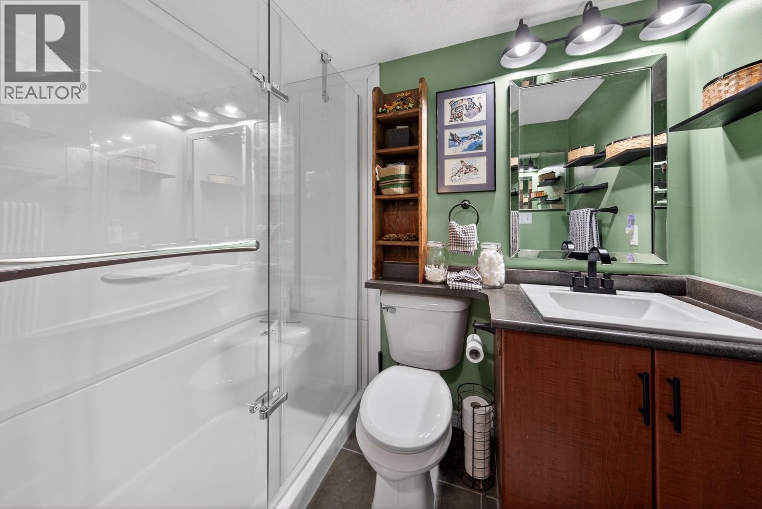 #1212 205 THIRD AVENUE - 20