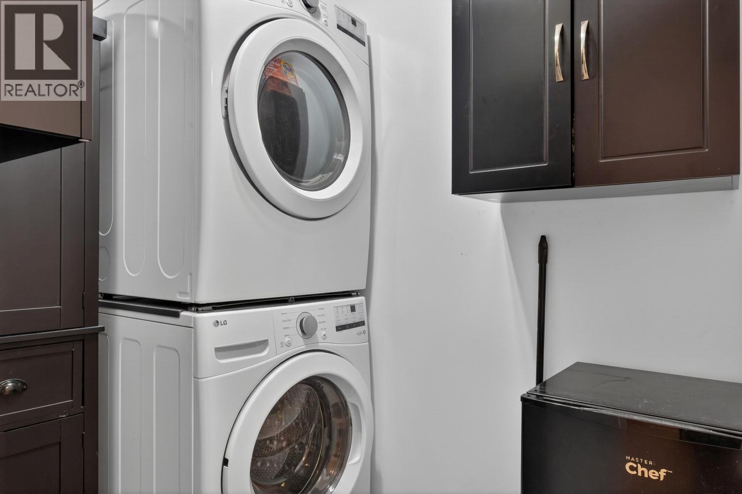 #1212 205 THIRD AVENUE - 27