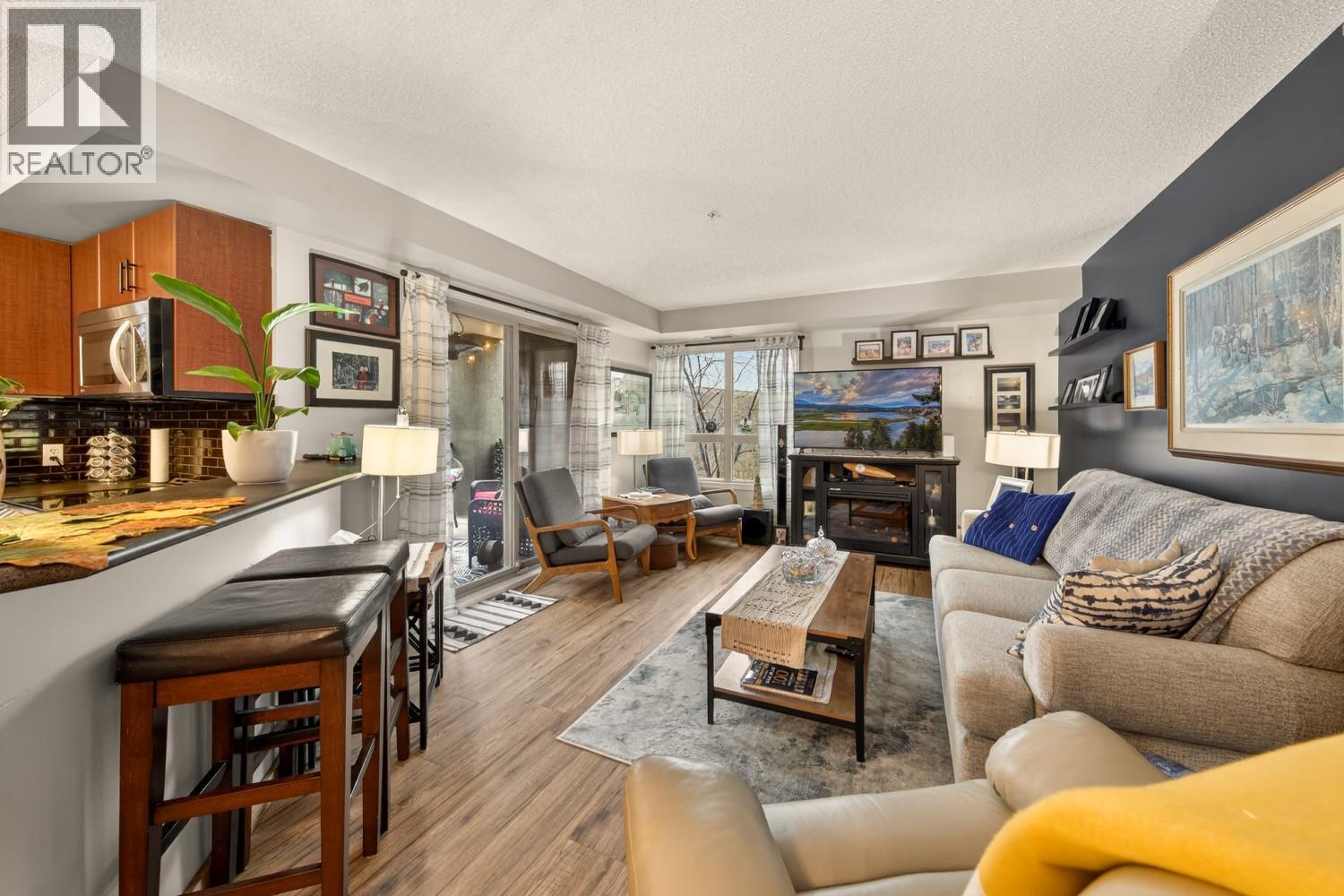 #1212 205 THIRD AVENUE - 9