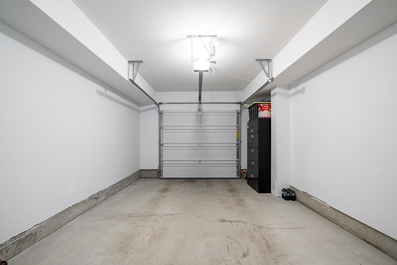 24 2070 OAK MEADOWS DRIVE, Surrey