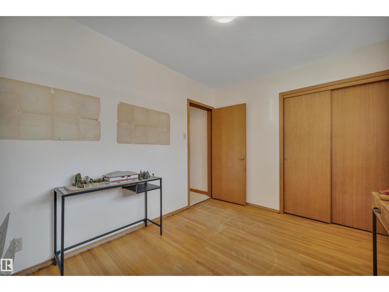 6608 84 ST NW, Edmonton