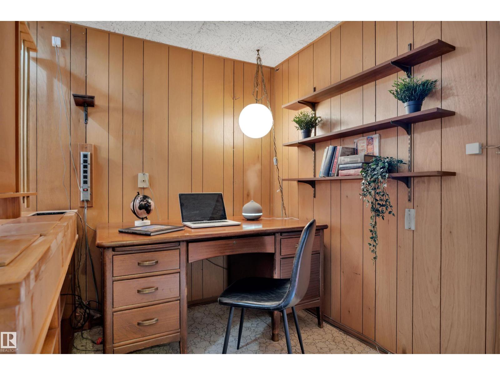 6608 84 ST NW, Edmonton