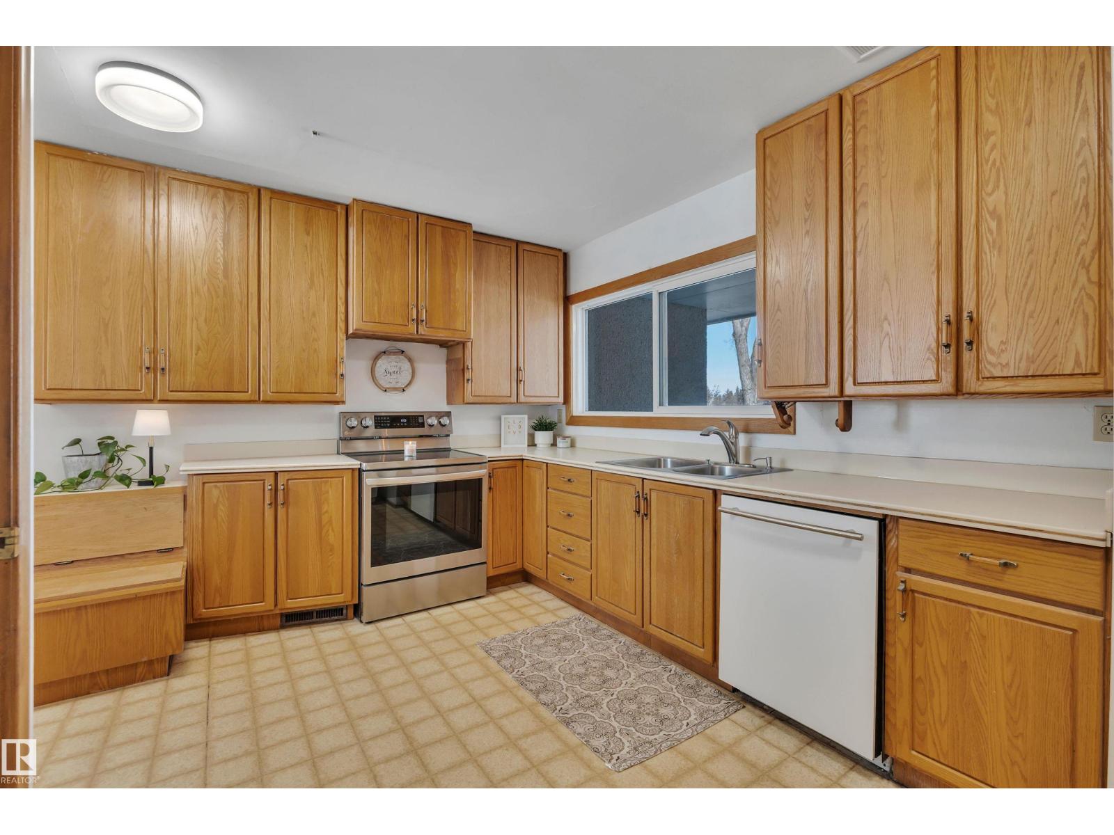 6608 84 ST NW, Edmonton