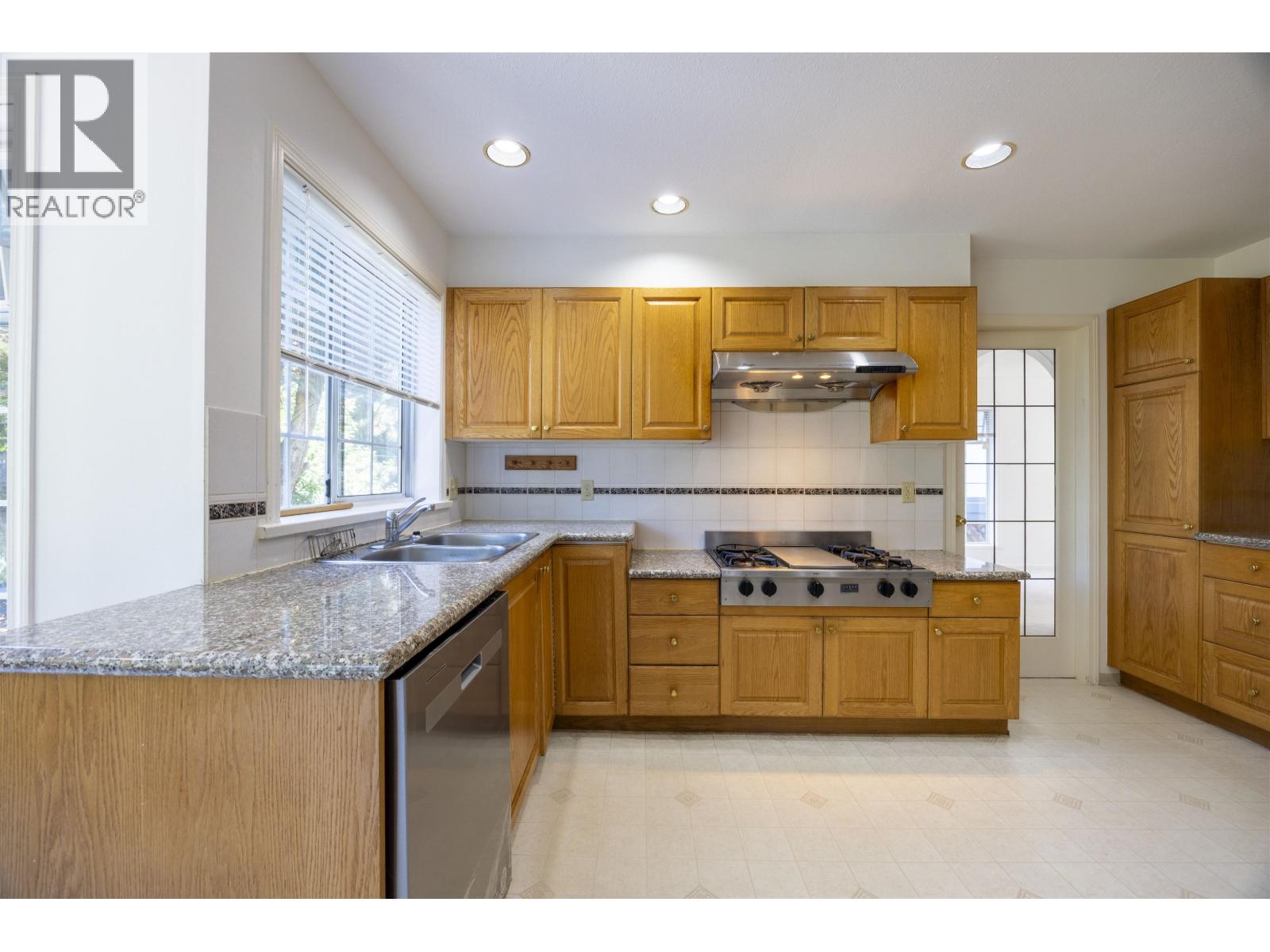 5 Bed, 4 Bath House for Sale in Vancouver – 2063 W 47TH AVENUE, Vancouver – MLS# R3105132 - Image 16