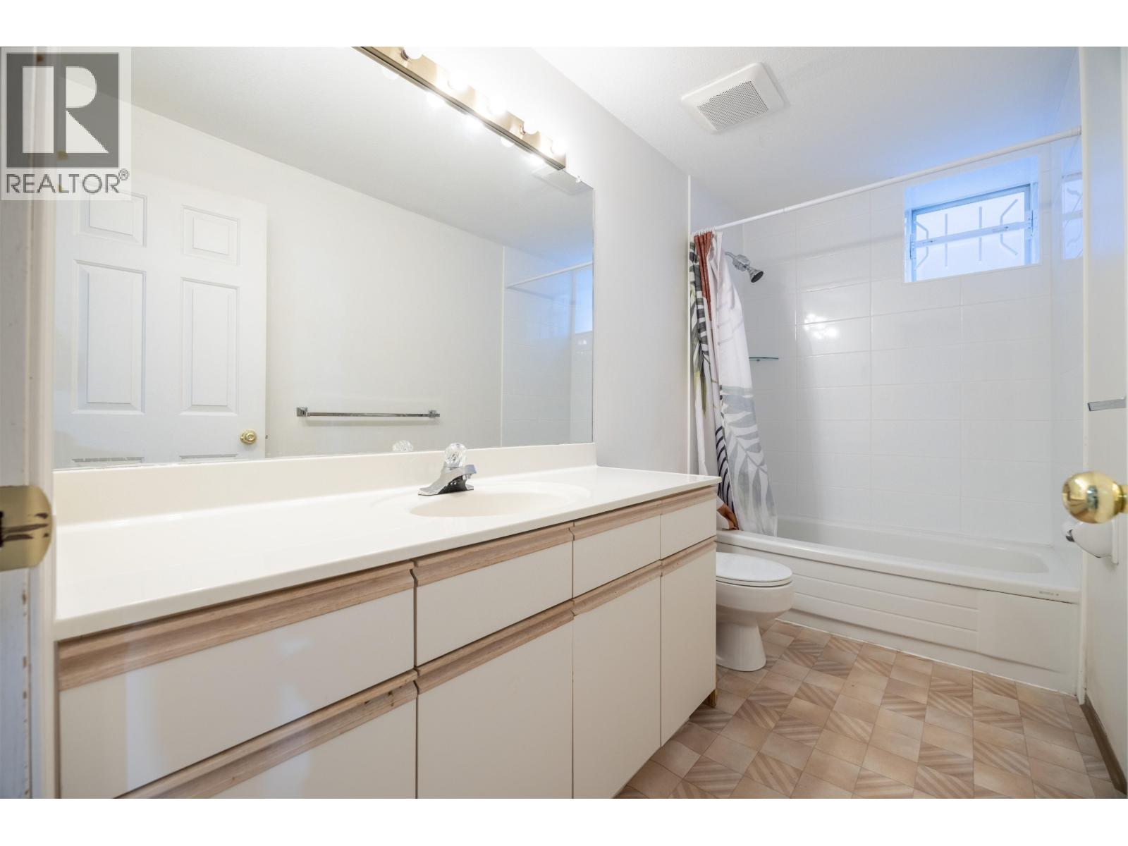 5 Bed, 4 Bath House for Sale in Vancouver – 2063 W 47TH AVENUE, Vancouver – MLS# R3105132 - Image 33