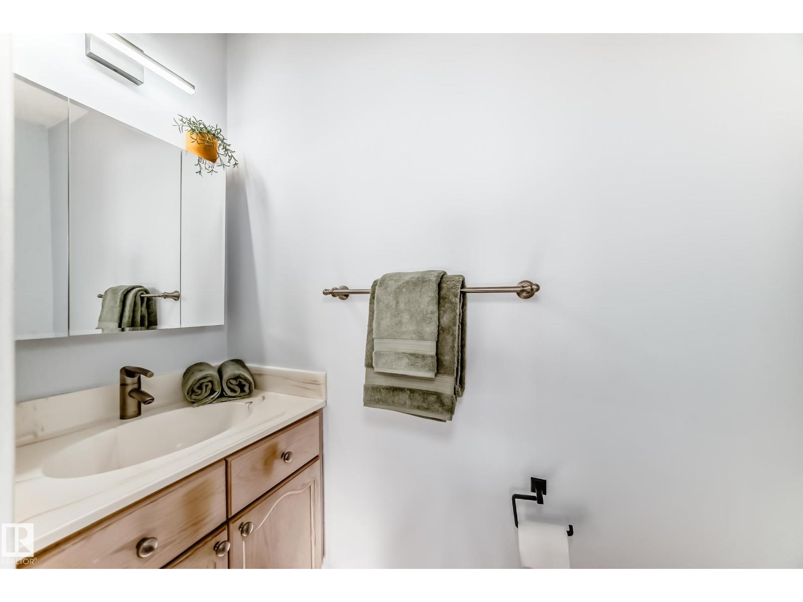 7011 190B ST NW, Edmonton