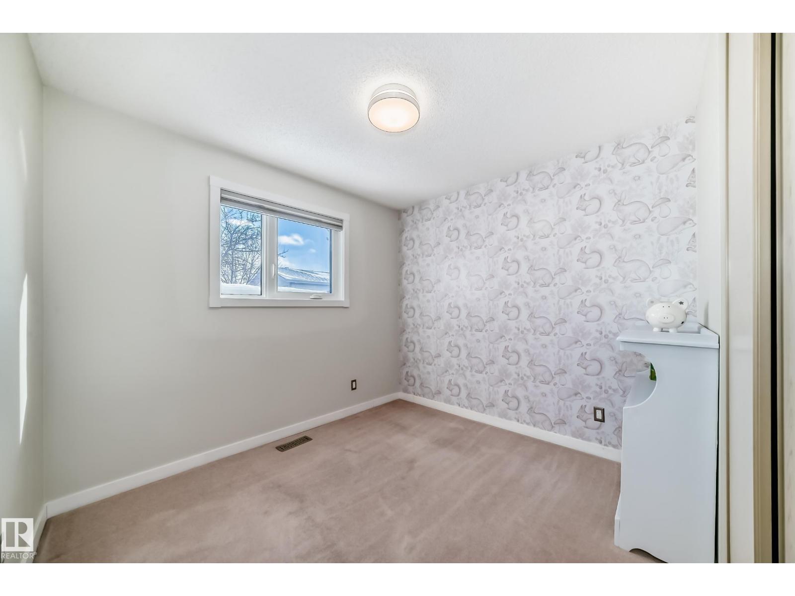 7011 190B ST NW, Edmonton