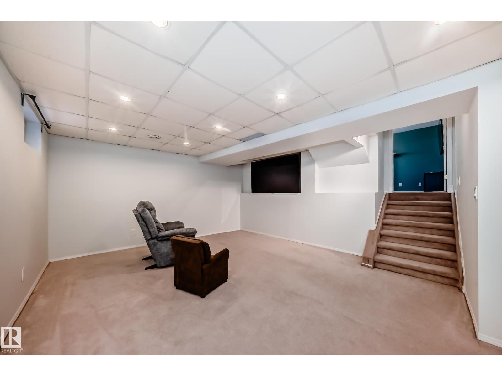 7011 190B ST NW, Edmonton