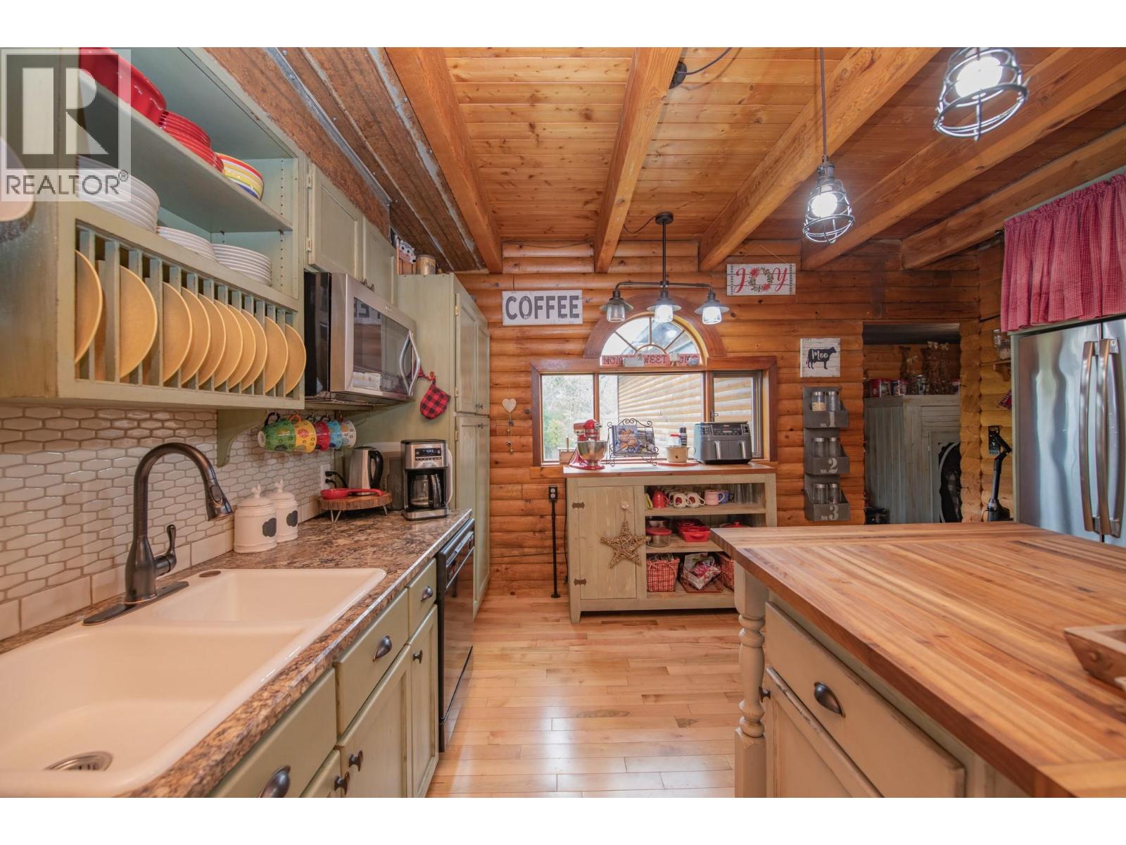  1495 6 Highway, Nakusp