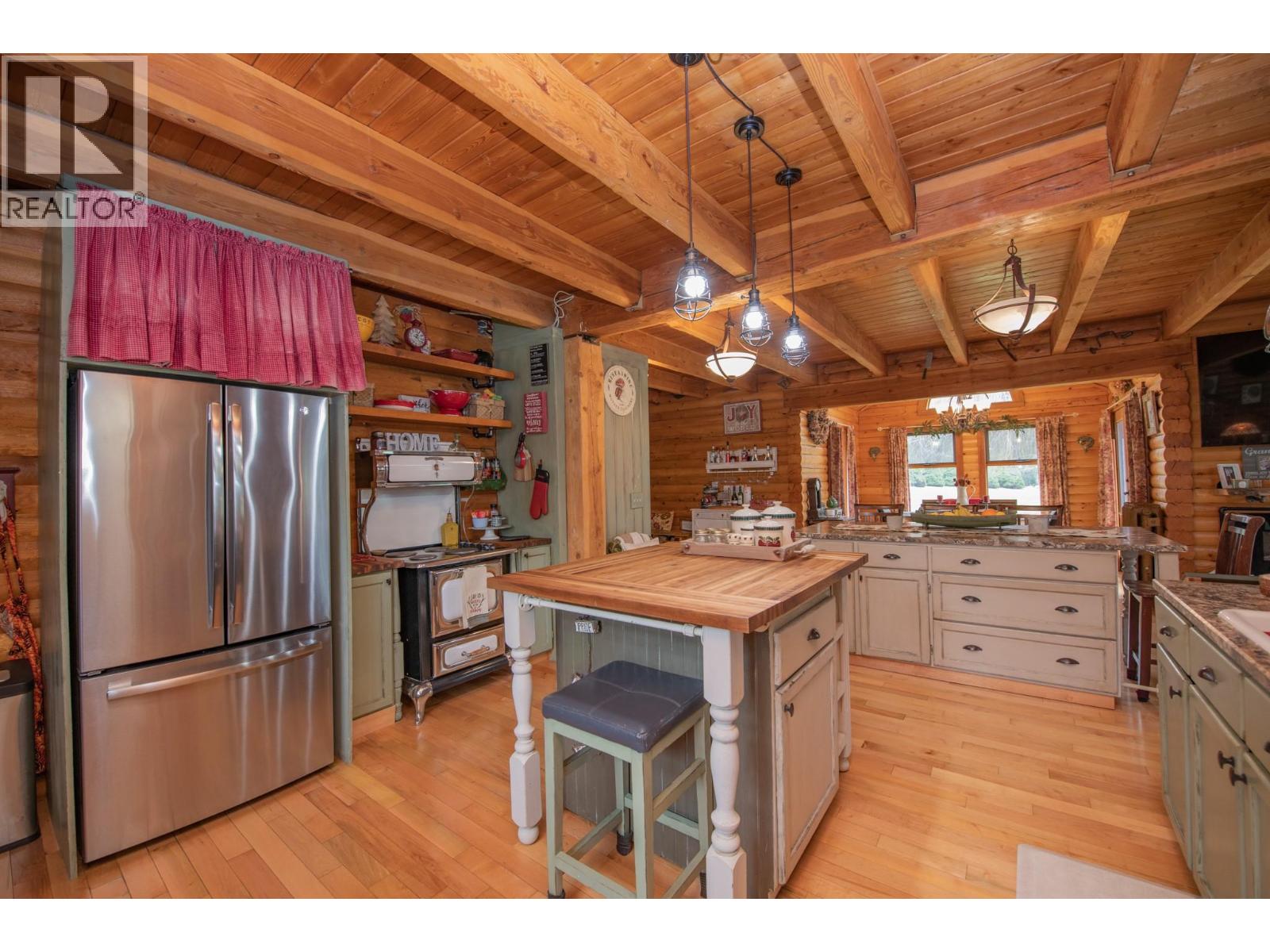  1495 6 Highway, Nakusp