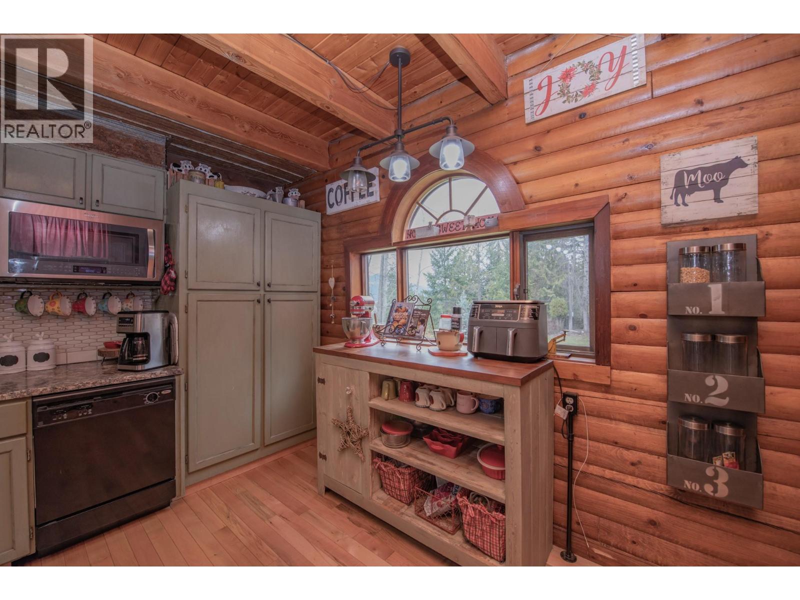  1495 6 Highway, Nakusp