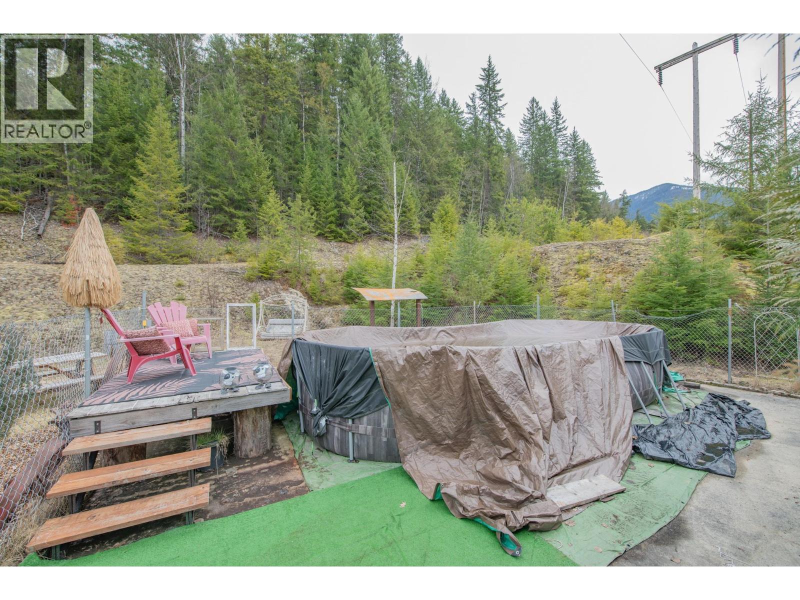  1495 6 Highway, Nakusp