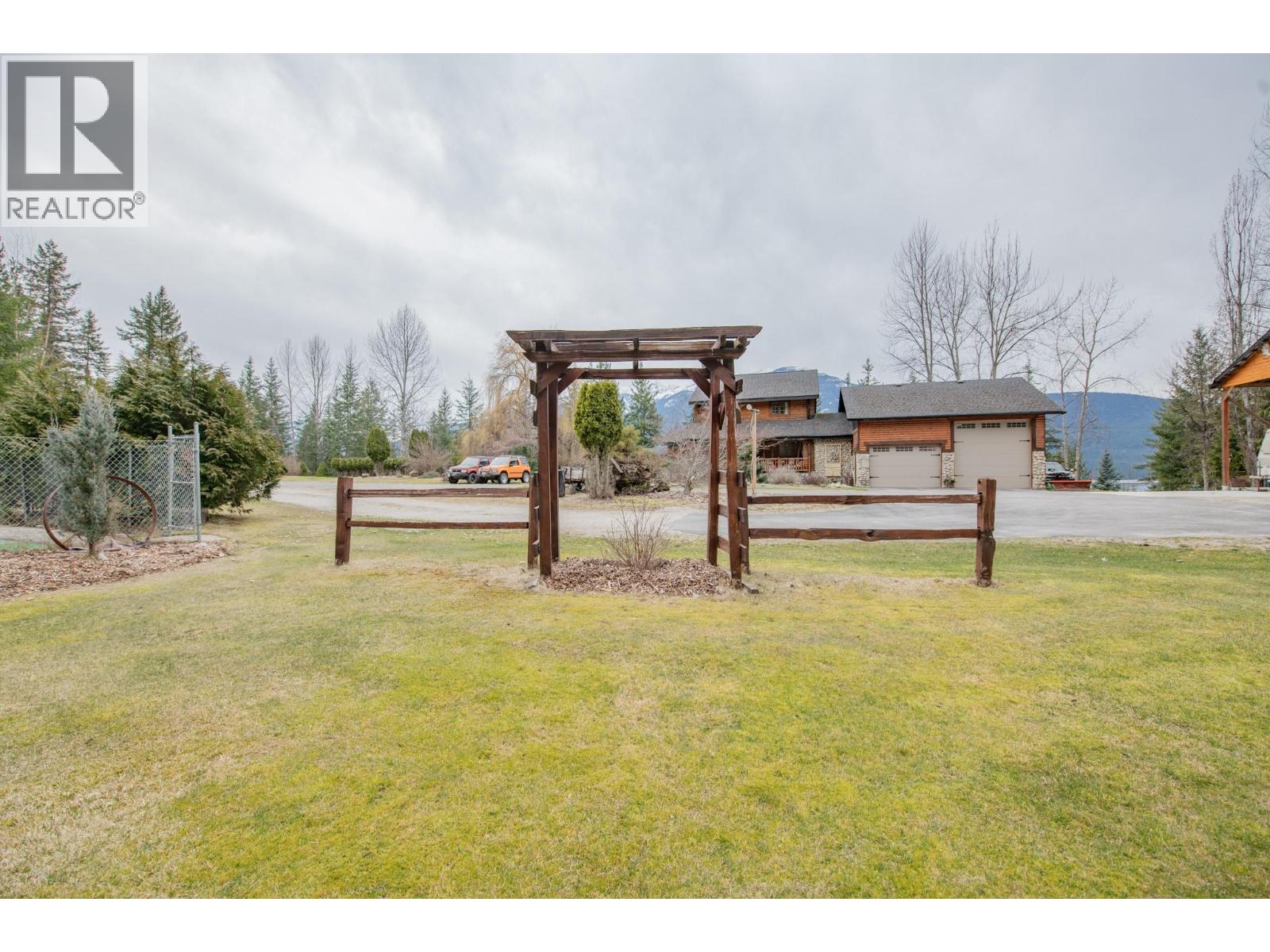  1495 6 Highway, Nakusp