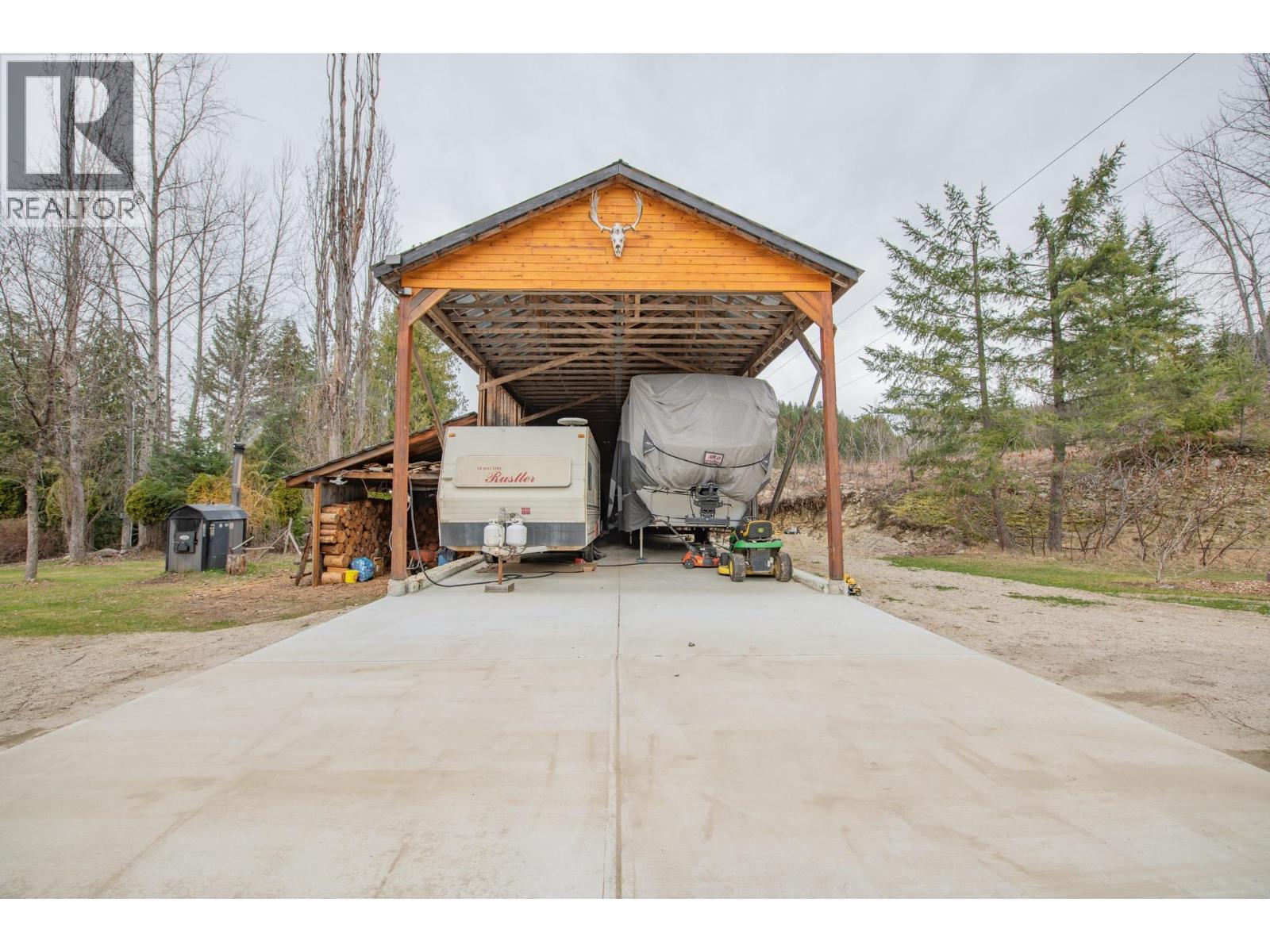  1495 6 Highway, Nakusp