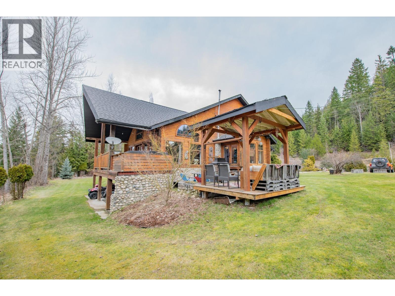  1495 6 Highway, Nakusp